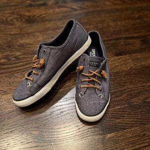Woman’s Denim blue Sperry sneakers size 9